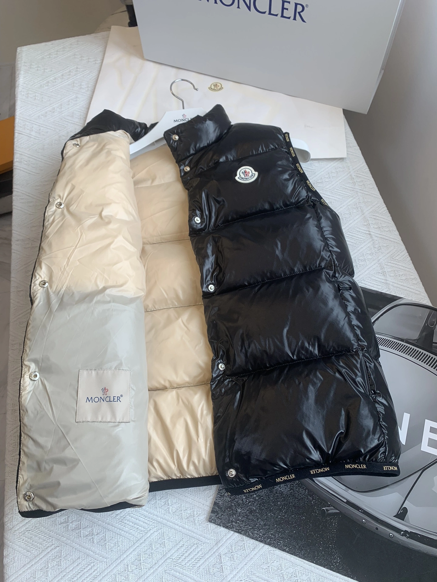 FashionForward Moncler Down Jackets 146583