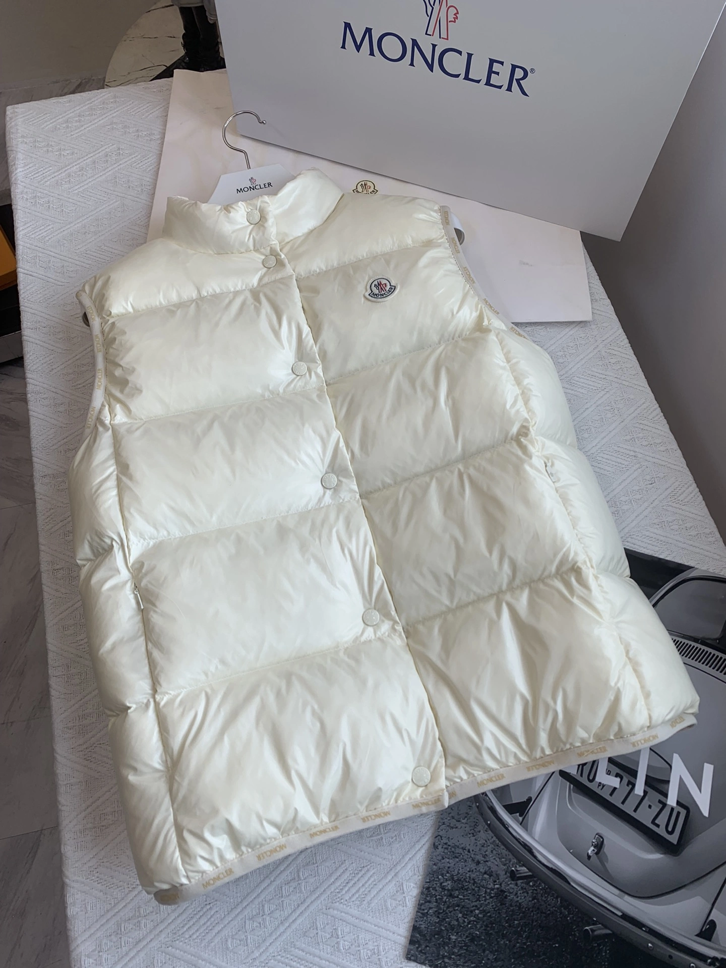 WellDesigned Moncler Down Jackets 146572