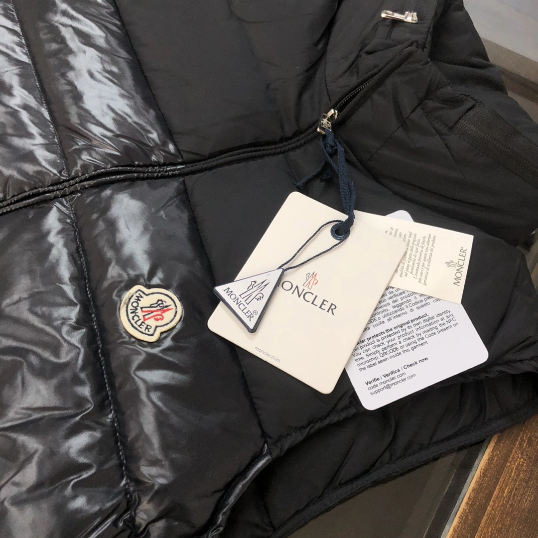 Moncler Down Jackets Stylish 146569