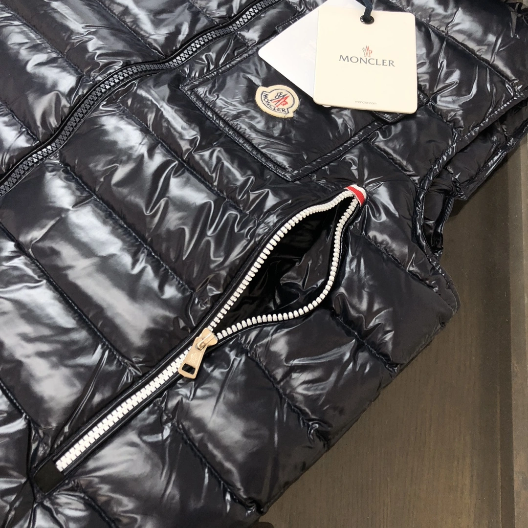 Moncler Down Jackets Tailored 146592