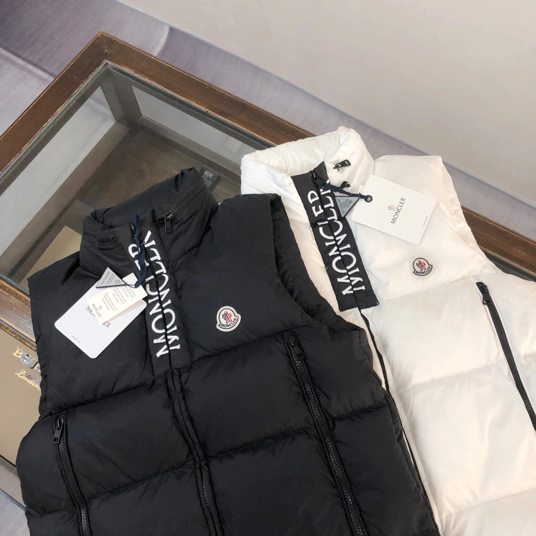 Moncler Down Jackets Versatile 146582