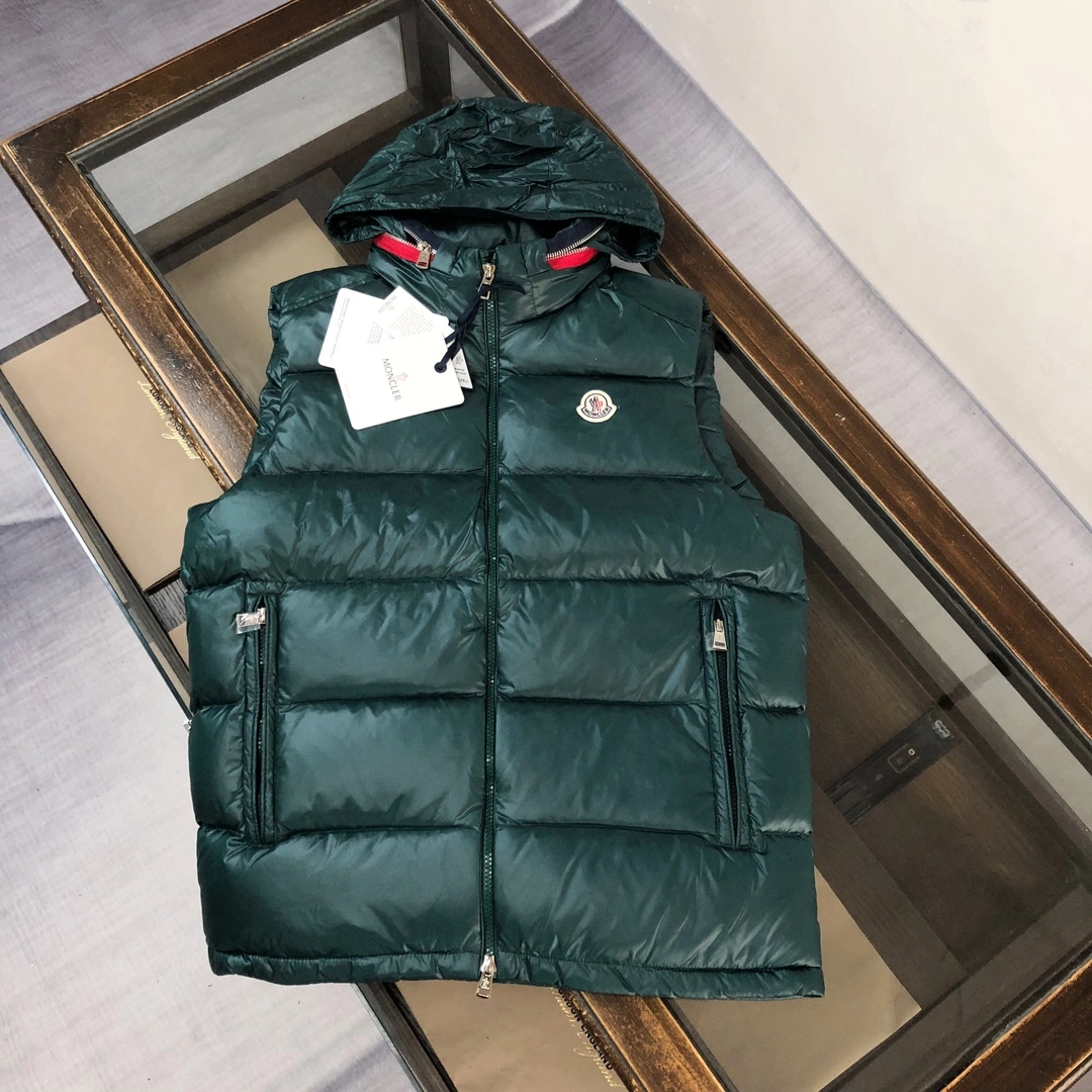 WaterResistant Moncler Down Jackets 146574