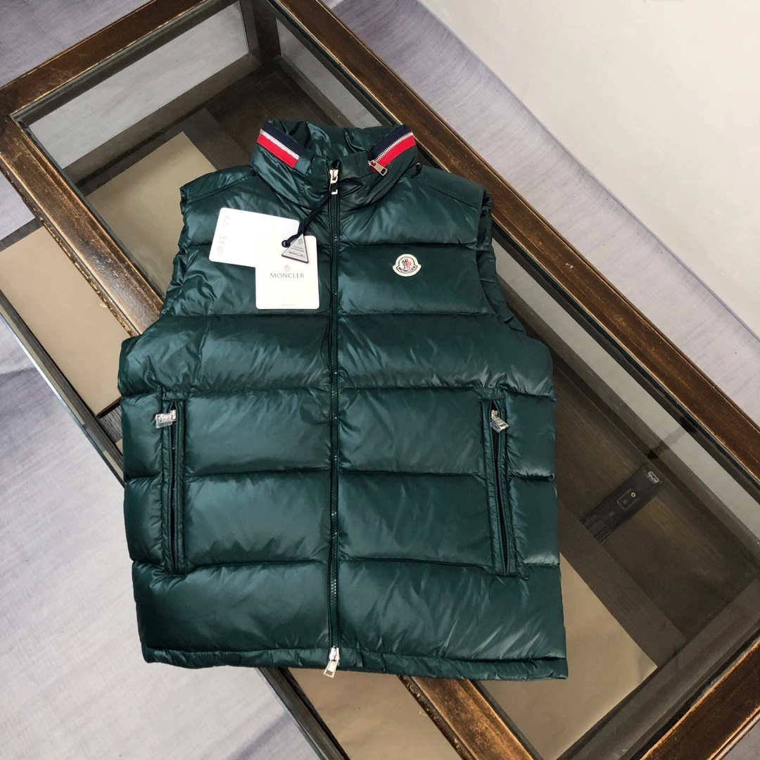 WaterResistant Moncler Down Jackets 146574