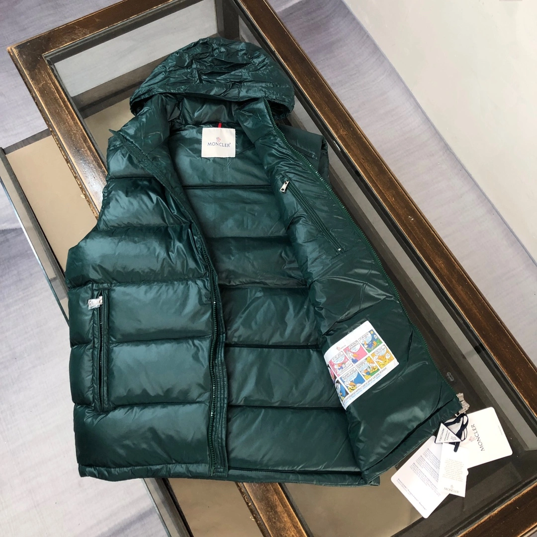 WaterResistant Moncler Down Jackets 146574