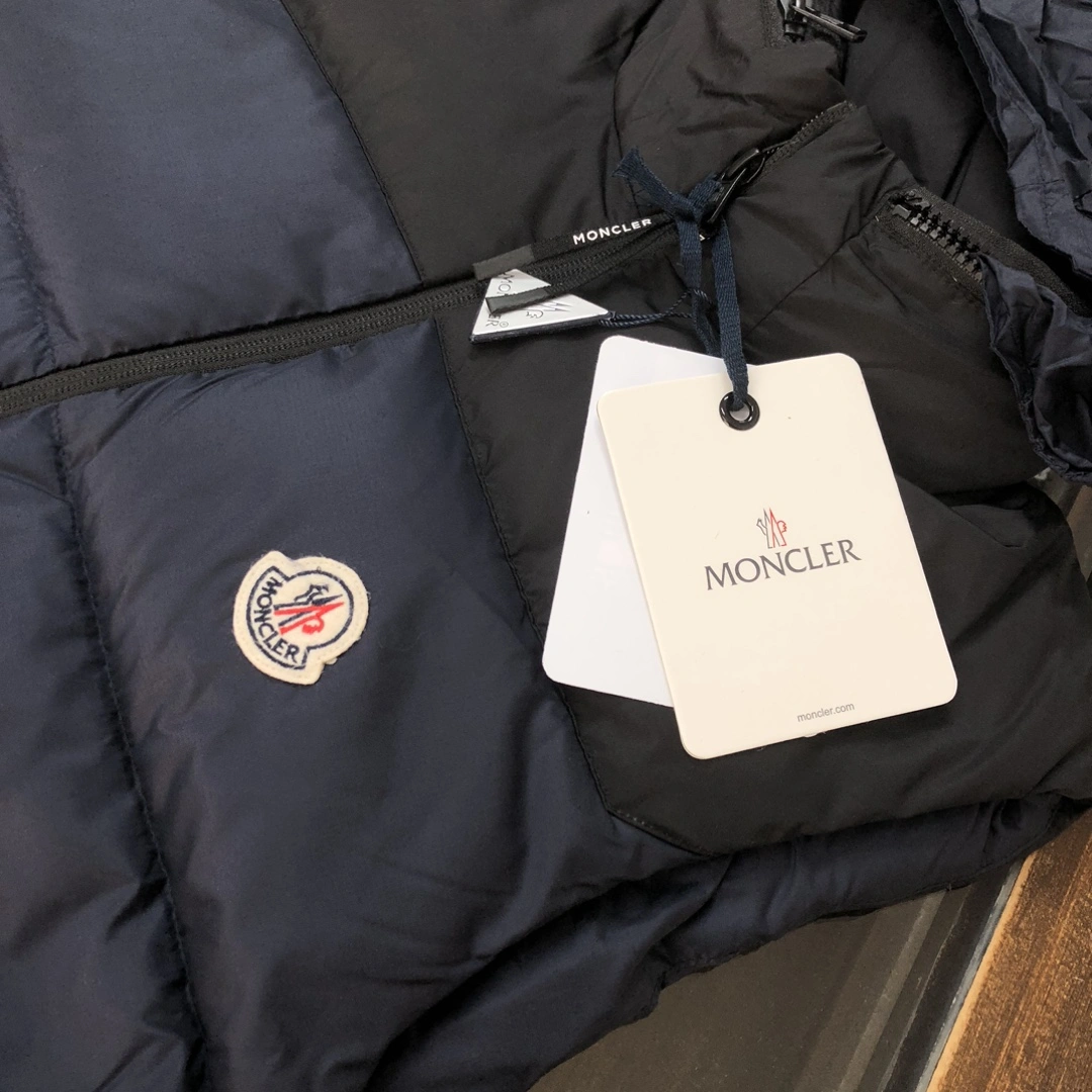 Moncler Down Jackets ComfortFit 146564