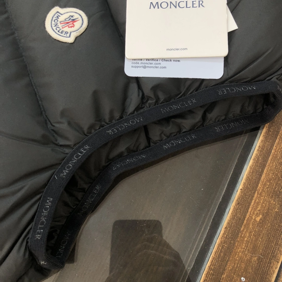 Moncler Down Jackets Comfortable 146565