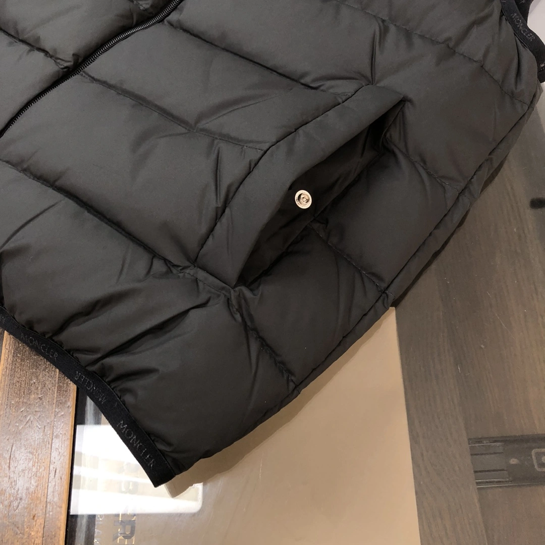 Moncler Down Jackets Comfortable 146565