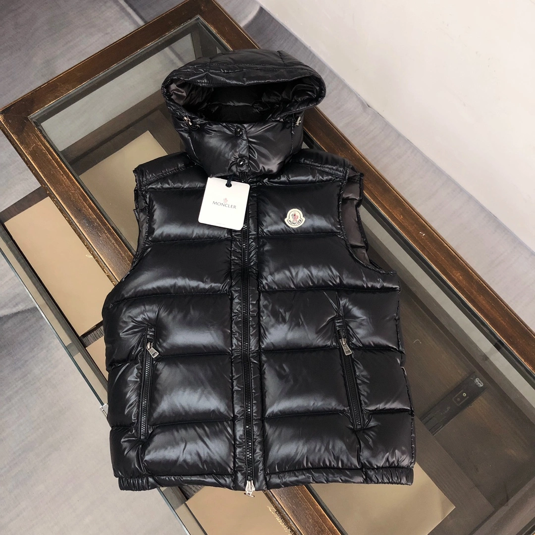 EyeCatching Moncler Down Jackets 146562
