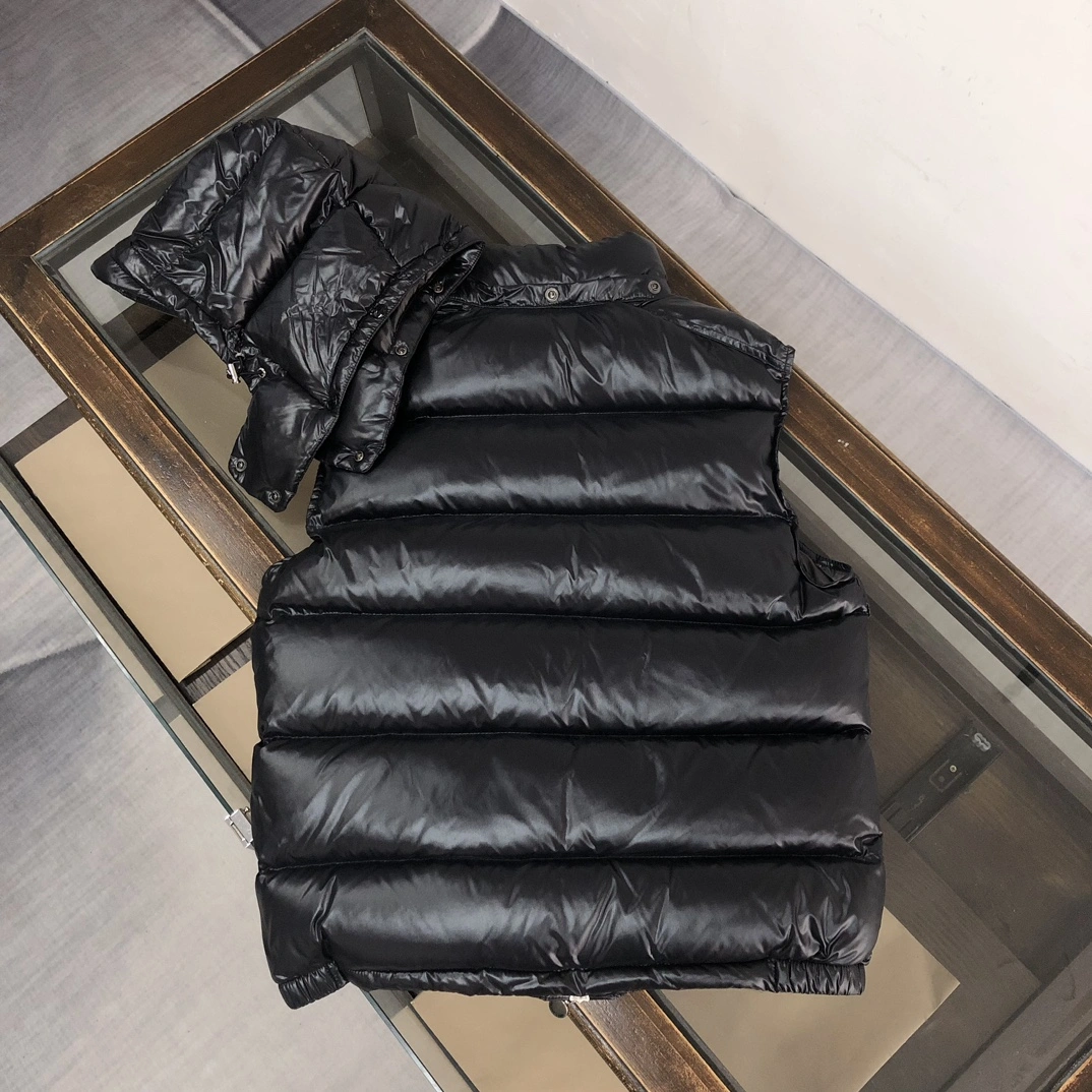 EyeCatching Moncler Down Jackets 146562