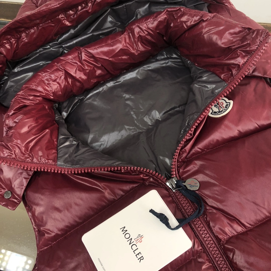 Reliable Moncler Down Jackets 146560
