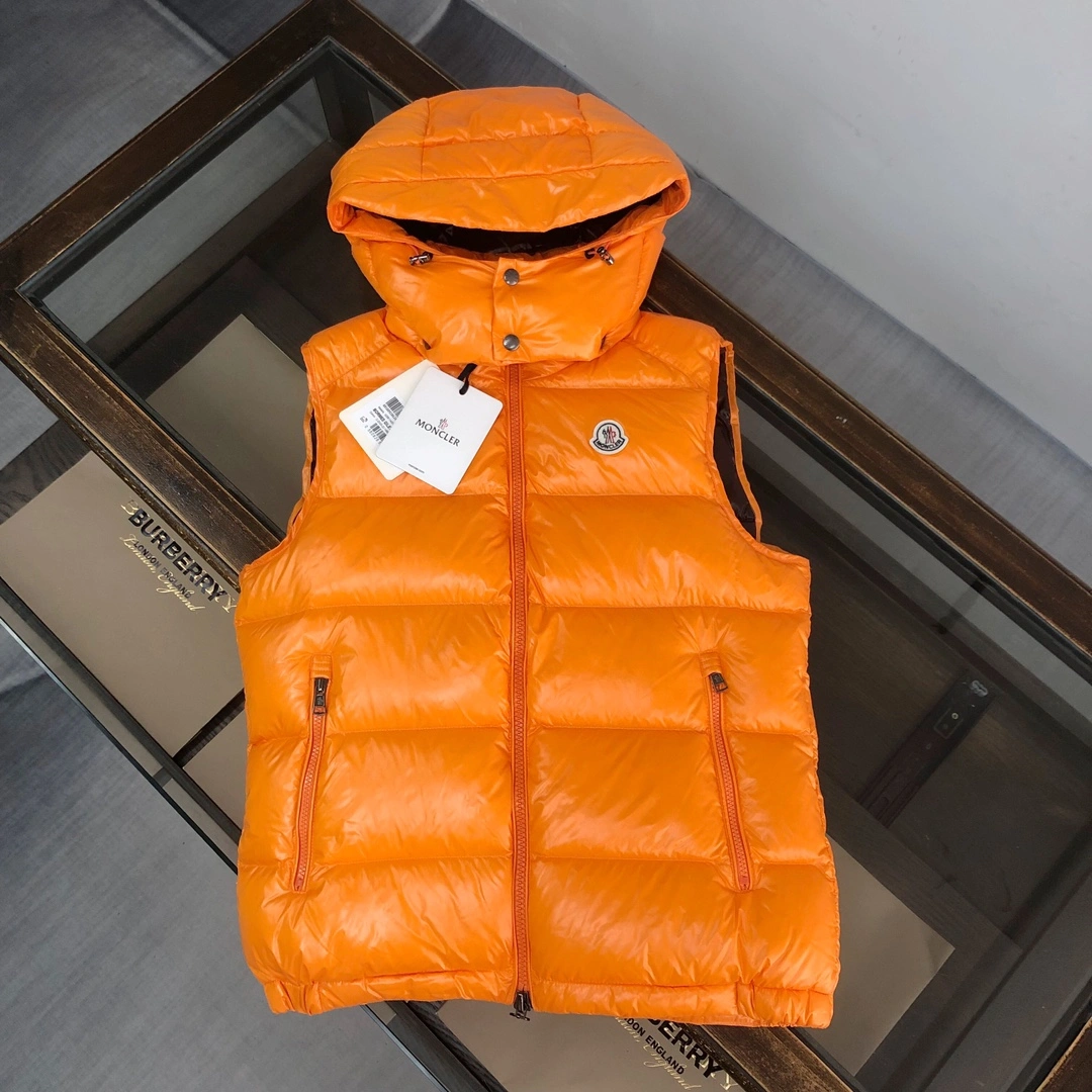 Sustainable Moncler Down Jackets 146559