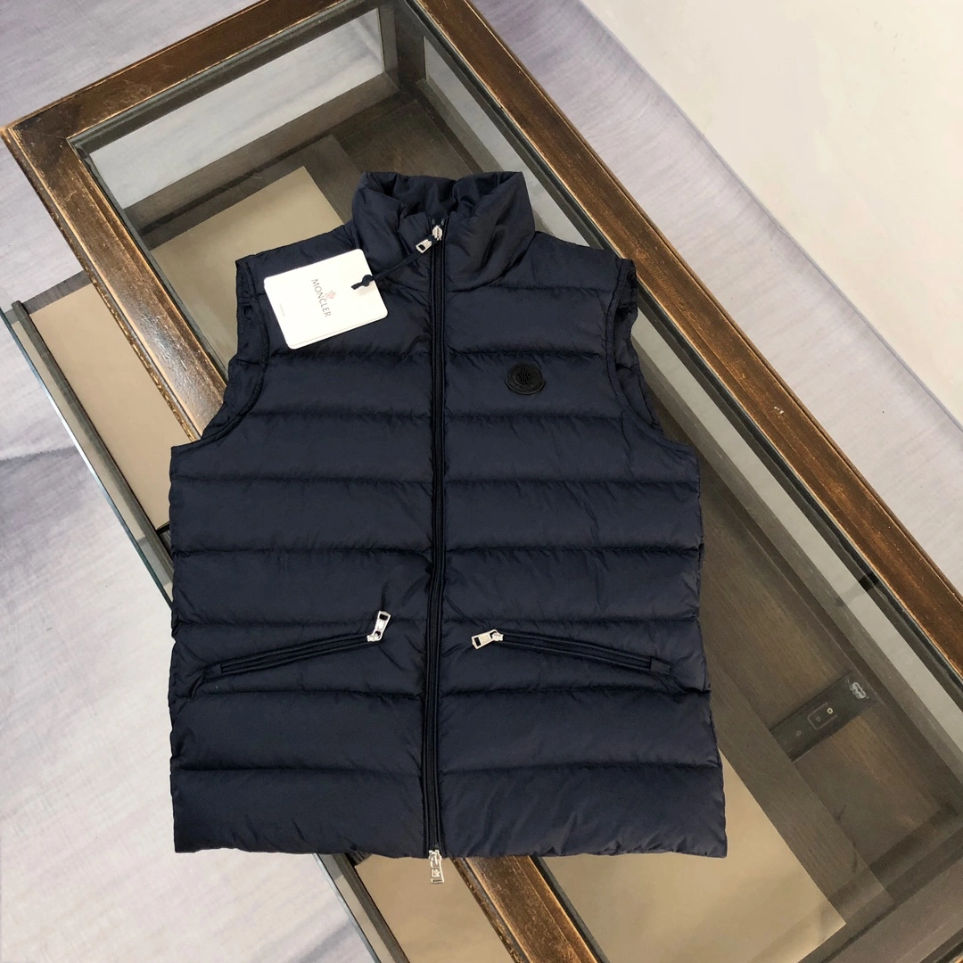 Moncler Down Jackets Sleek 146557