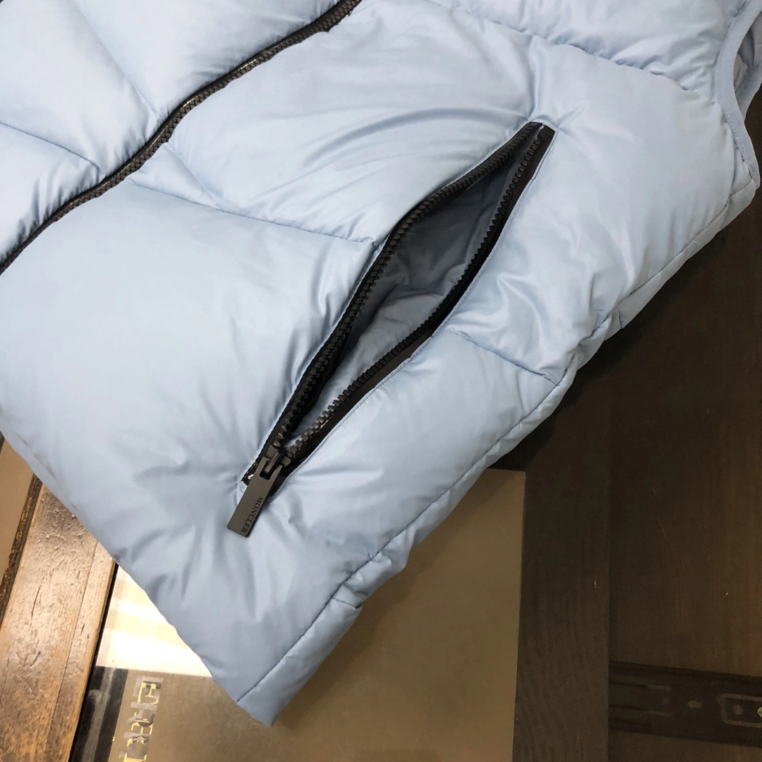Trendsetting Moncler Down Jackets 146556