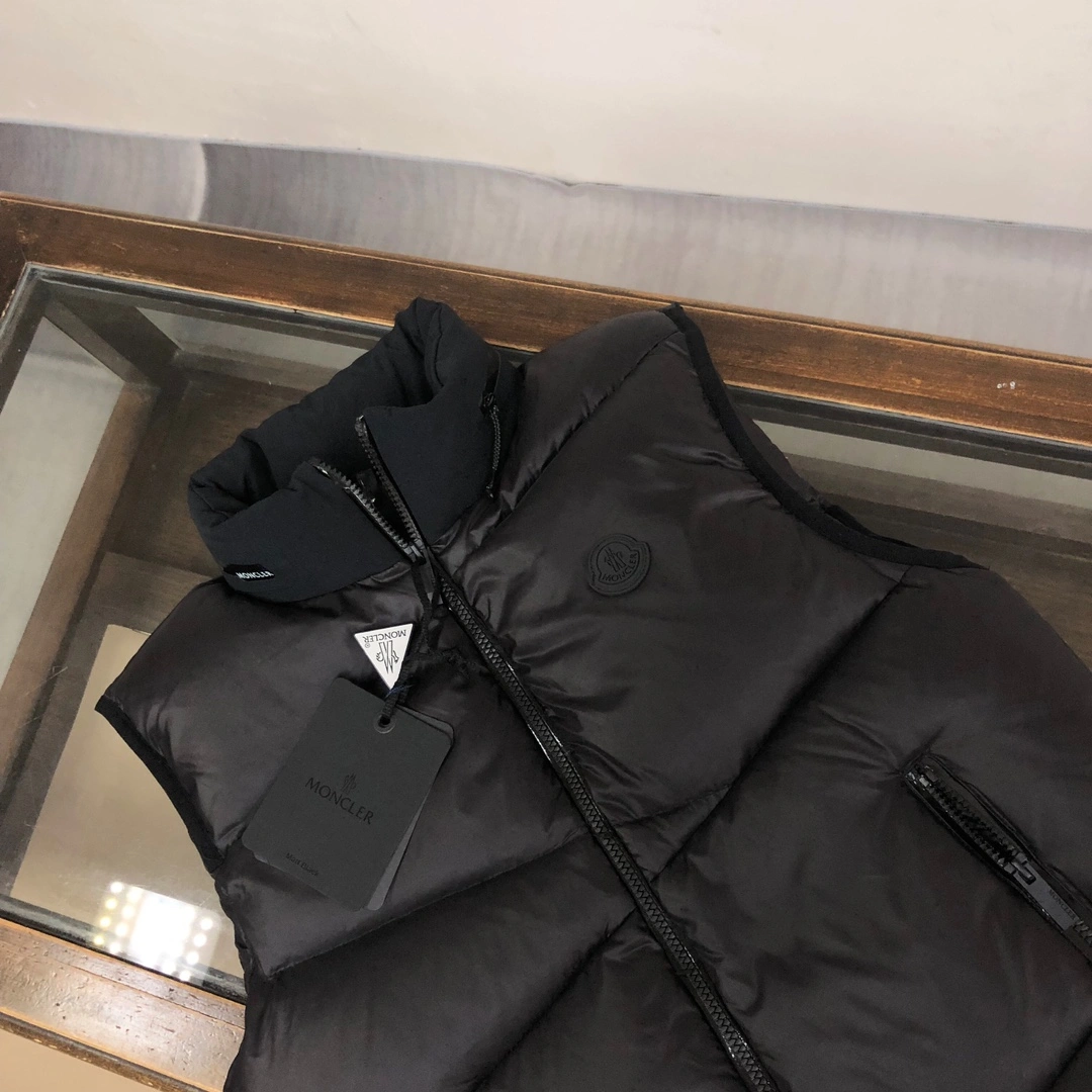 Moncler Down Jackets Lightweight 146555