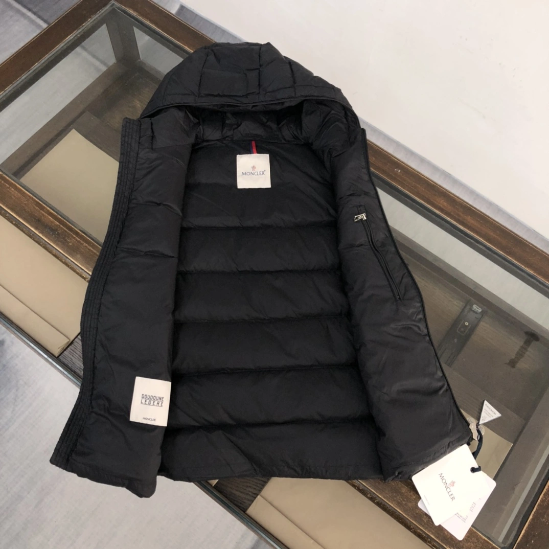 Moncler Down Jackets TimelessDesign 146553
