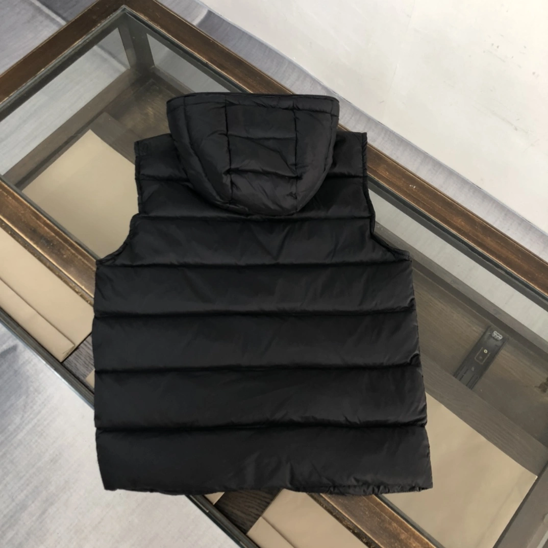Moncler Down Jackets TimelessDesign 146553
