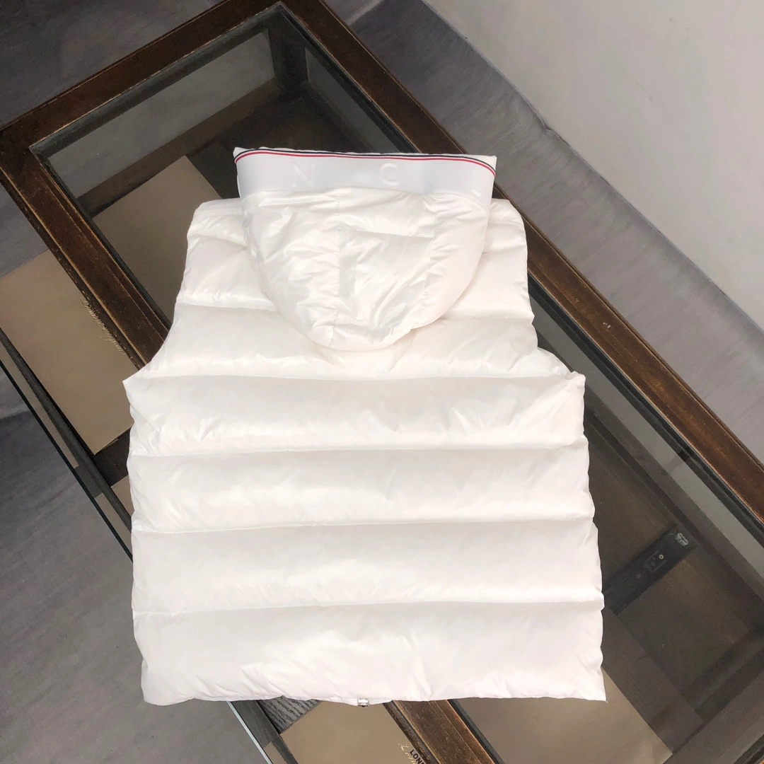 Snug Moncler Down Jackets 146552