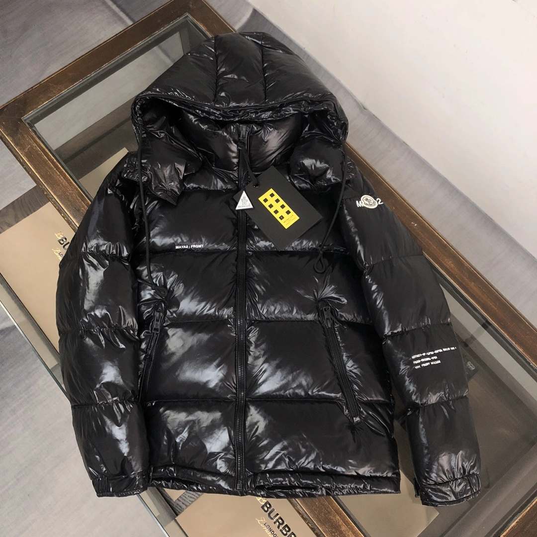 Moncler Down Jackets Sleek 146544