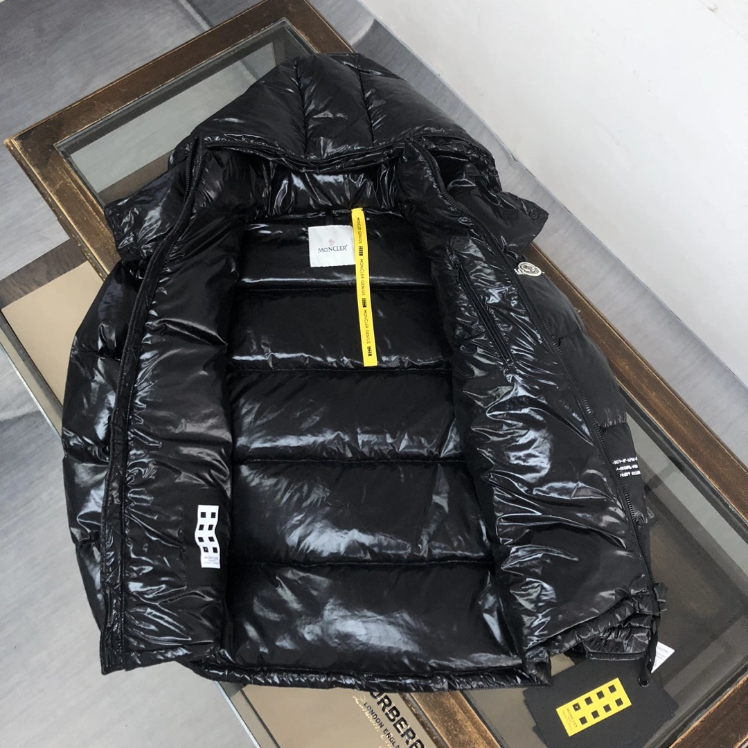 Moncler Down Jackets Sleek 146544