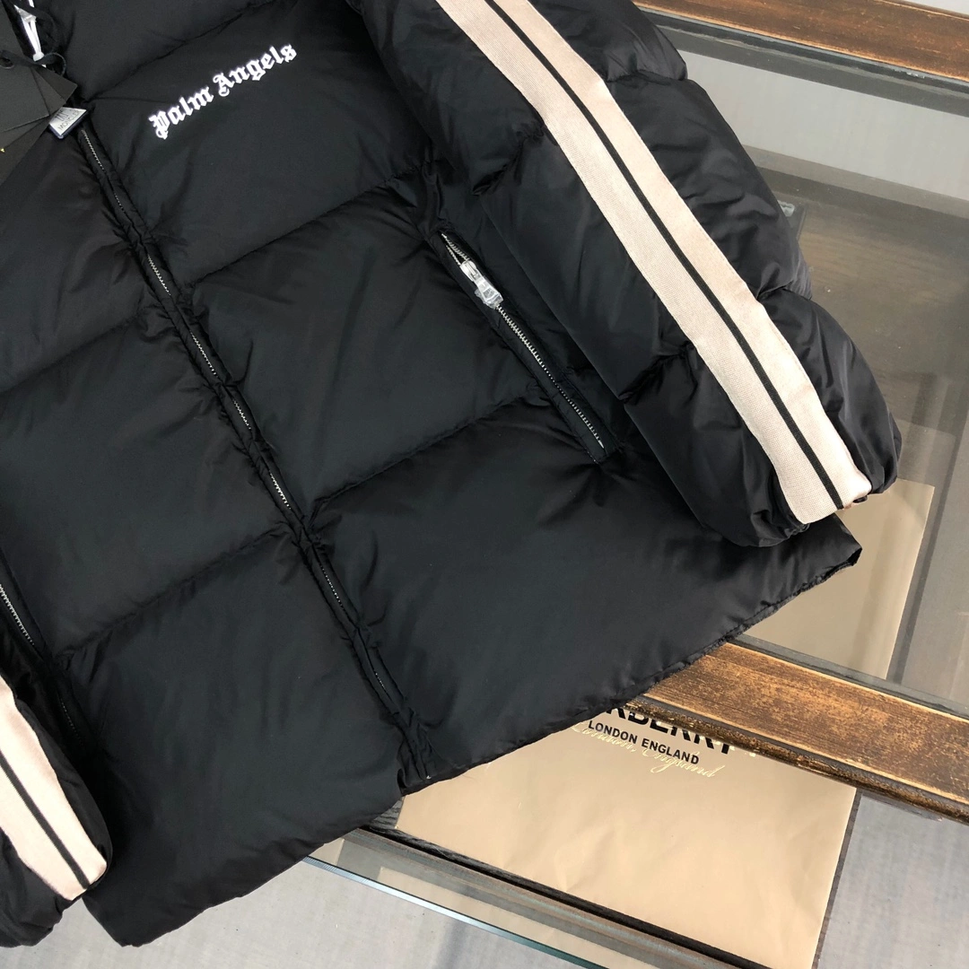 Moncler Down Jackets Elegant 146602