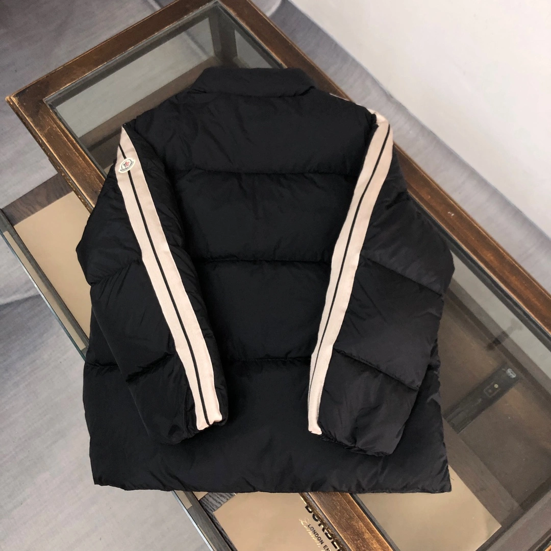 Moncler Down Jackets Elegant 146602