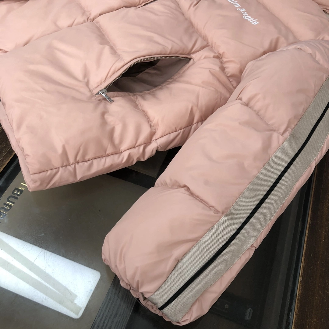 Moncler Down Jackets Sleek 146554