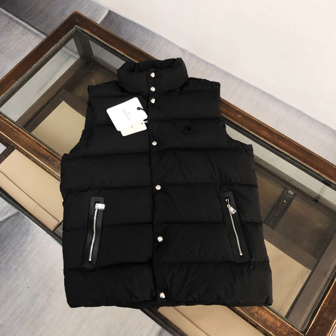 SmoothTexture Moncler Down Jackets 146536