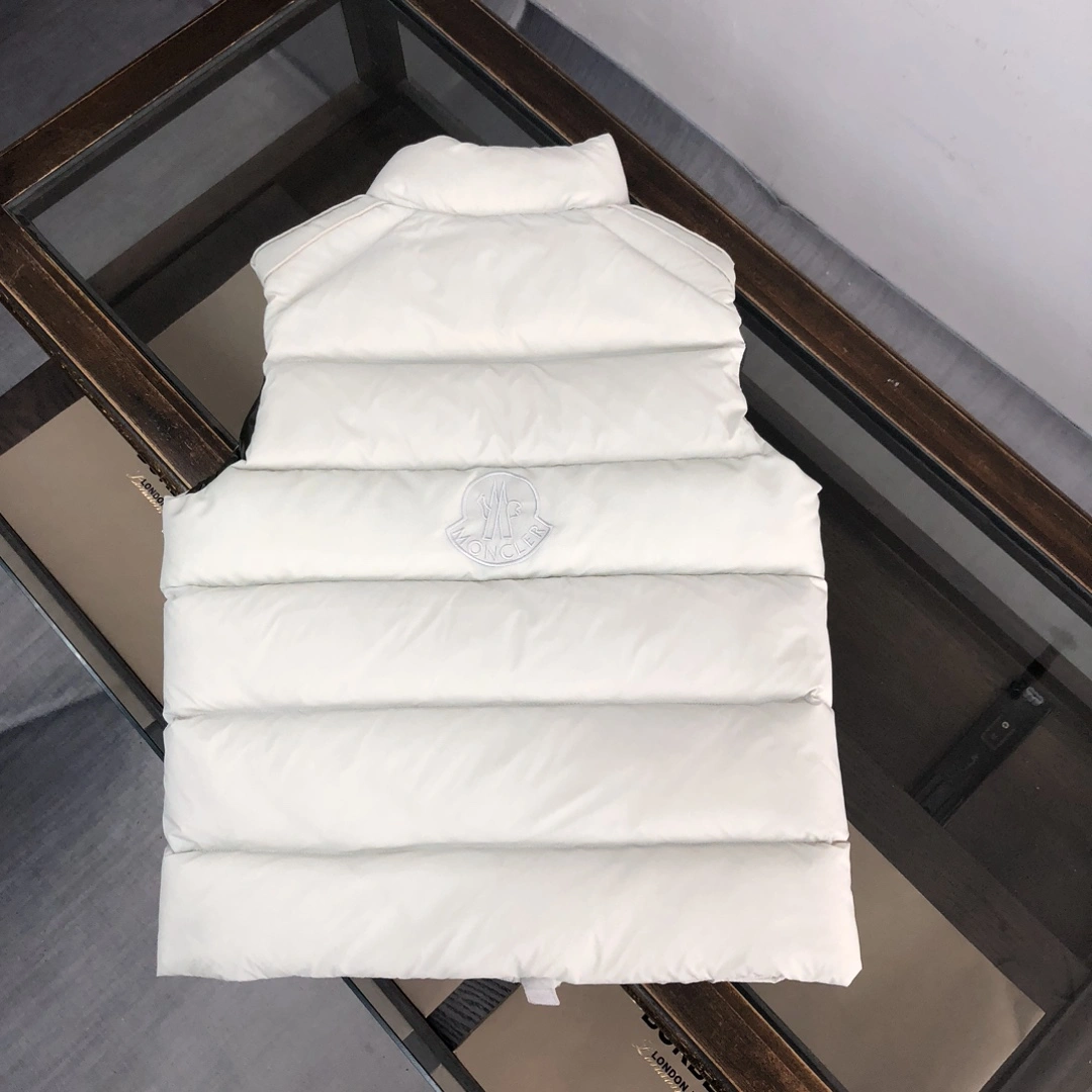 Moncler Down Jackets Compact 146543