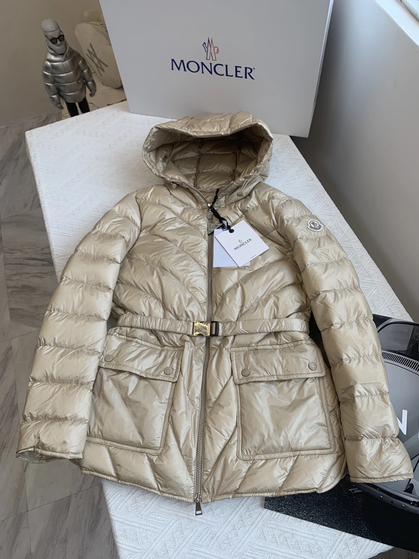 Moncler Down Jackets ComfortFit 146533