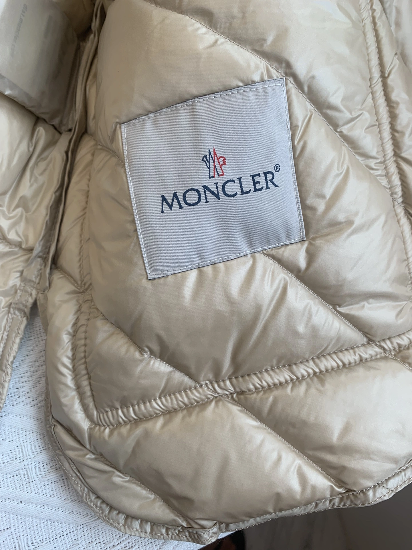 Moncler Down Jackets ComfortFit 146533
