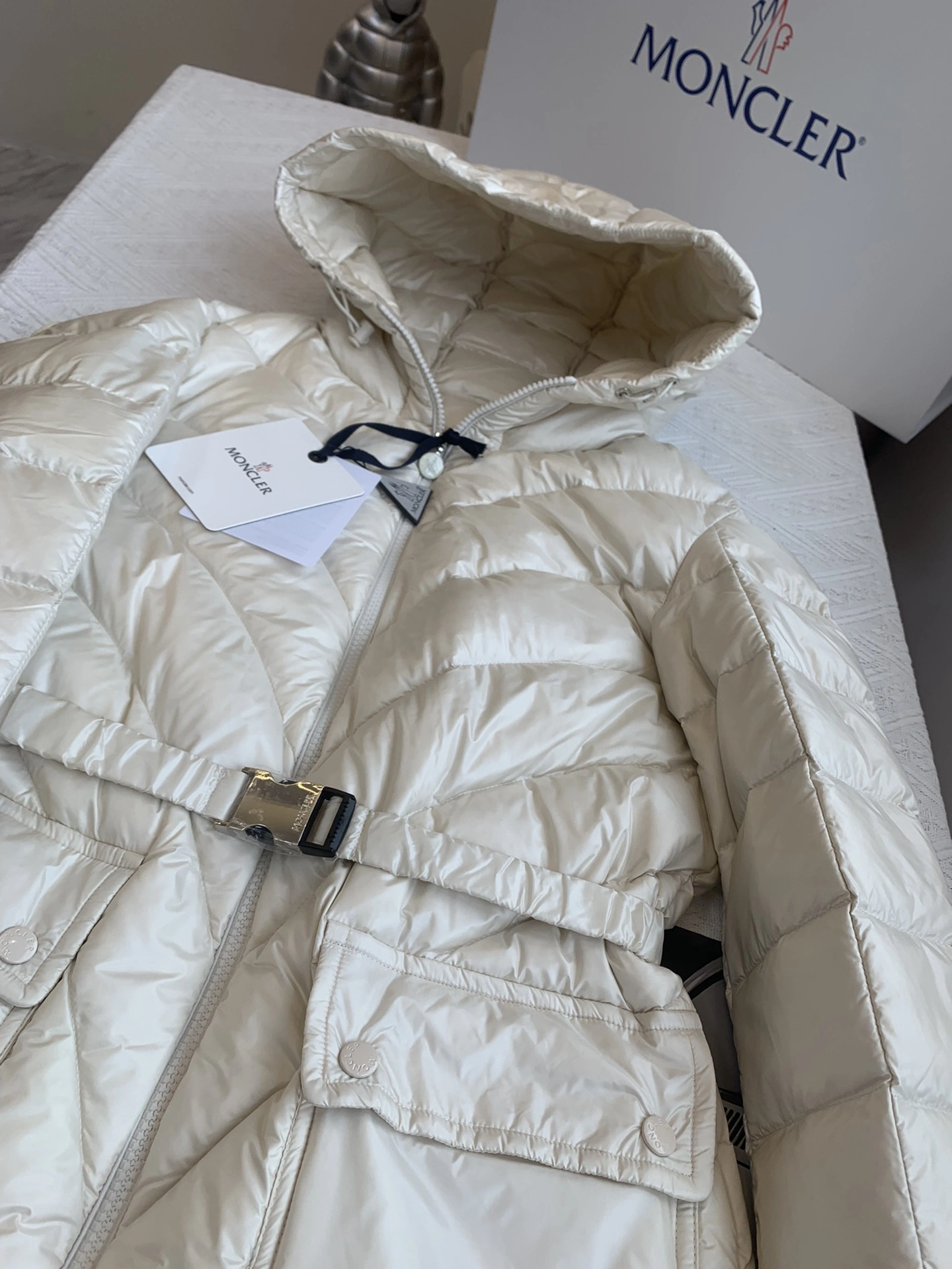 Moncler Down Jackets MultiPurpose 146530