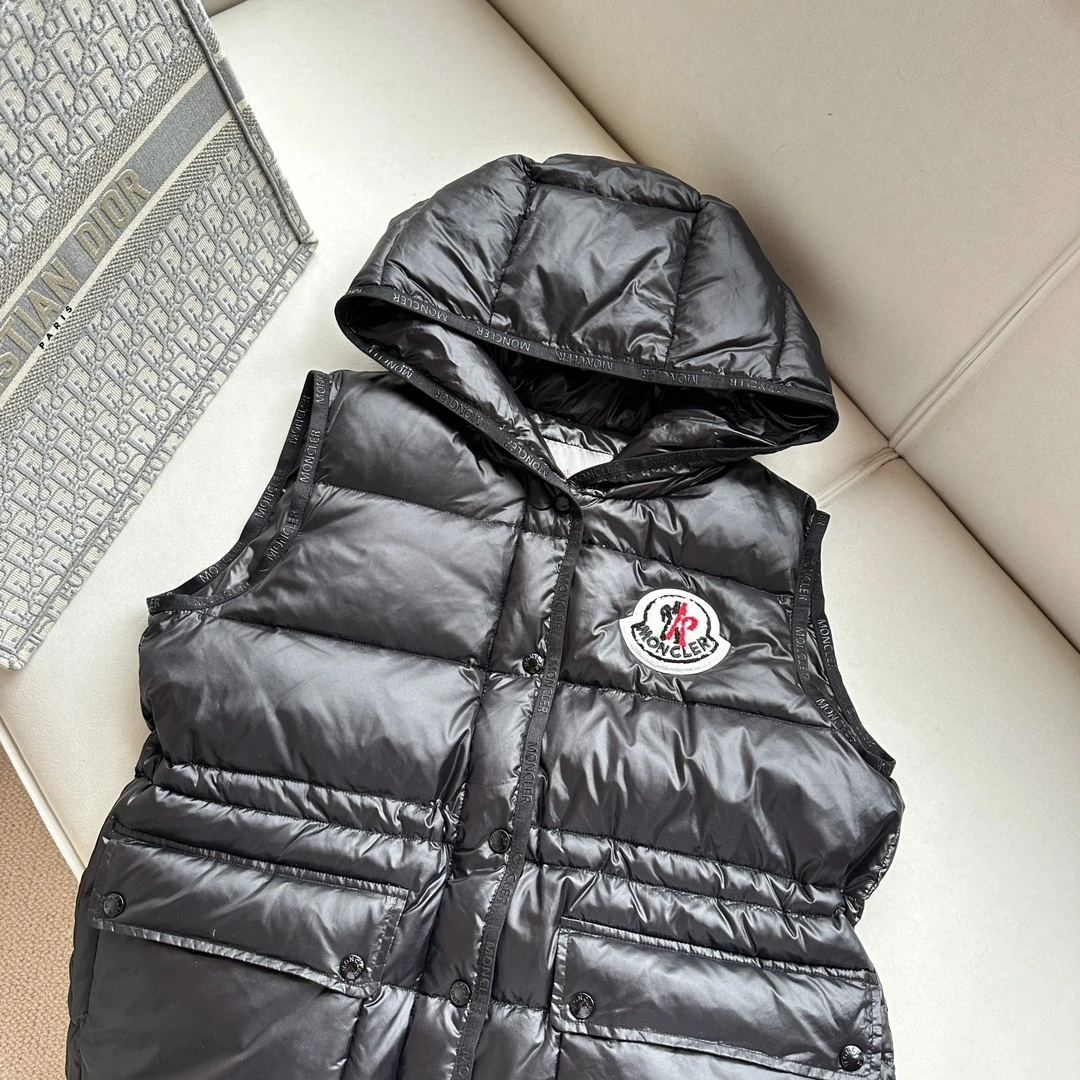 Moncler Down Jackets Practical 146540