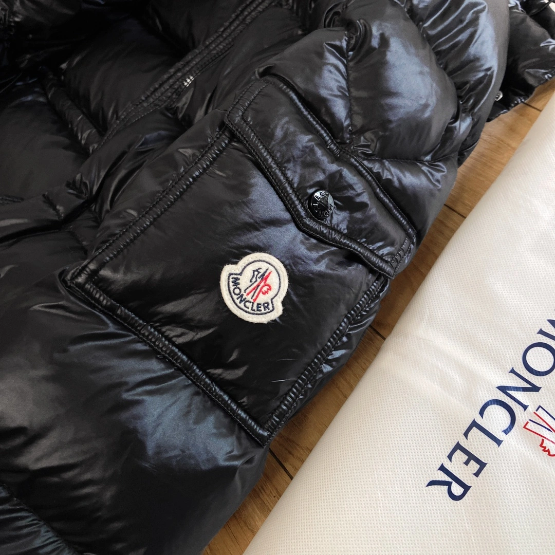 HighQuality Moncler Down Jackets 146537