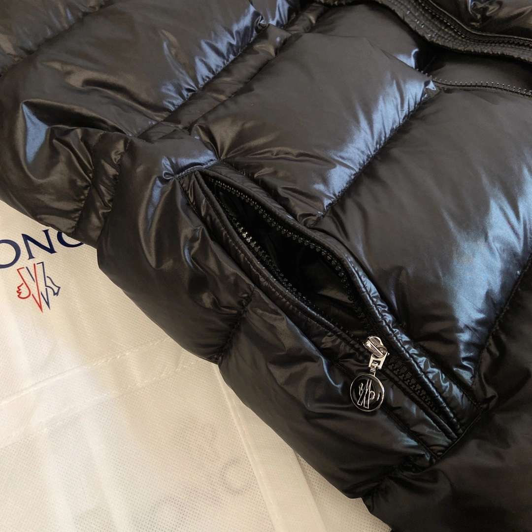 HighQuality Moncler Down Jackets 146537