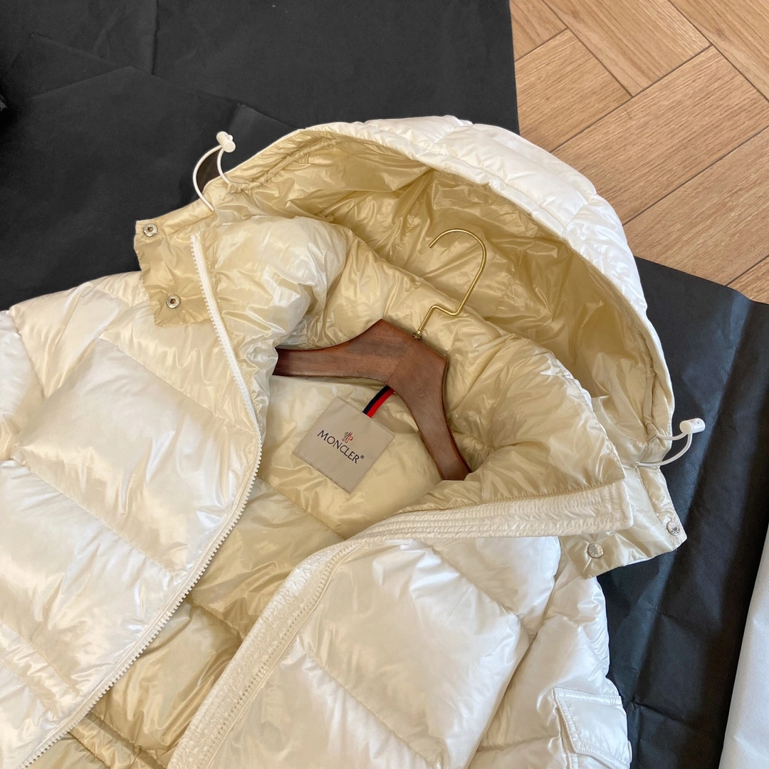 Moncler Down Jackets Flexible 146528