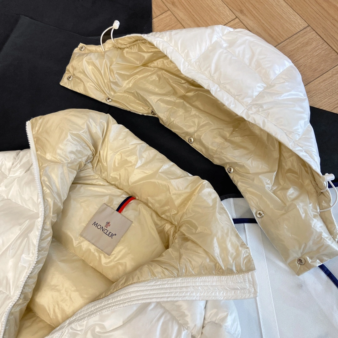 Moncler Down Jackets Flexible 146528
