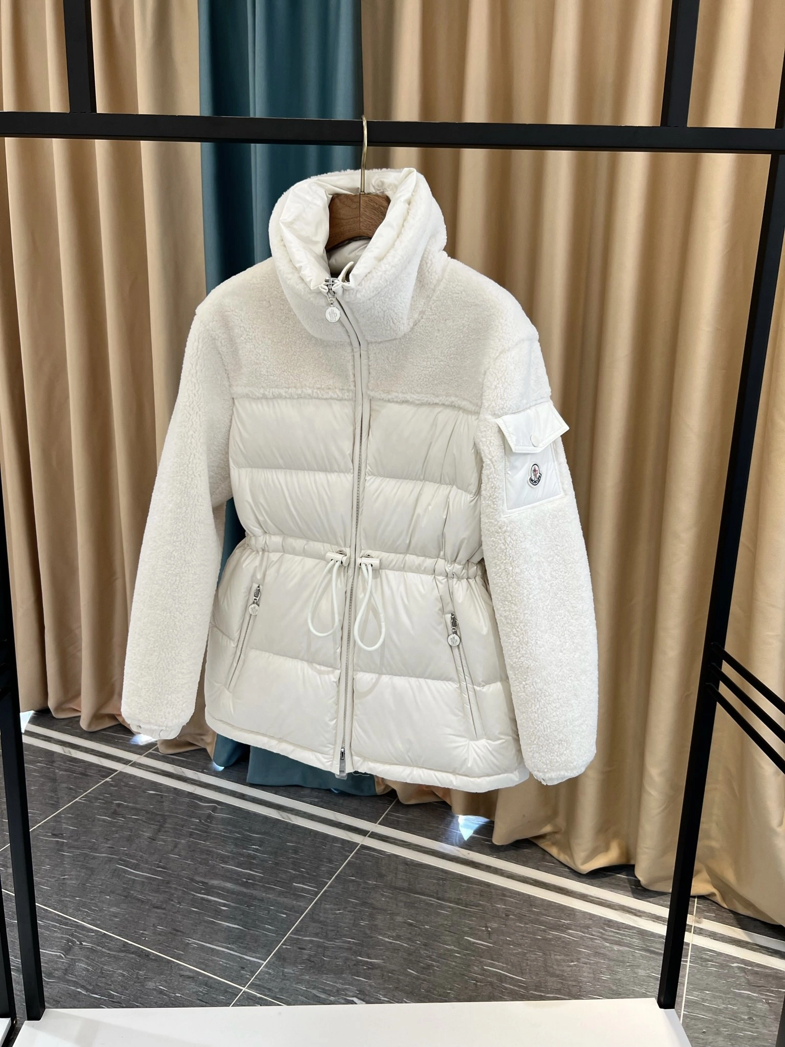 Moncler Down Jackets Colorful 146539