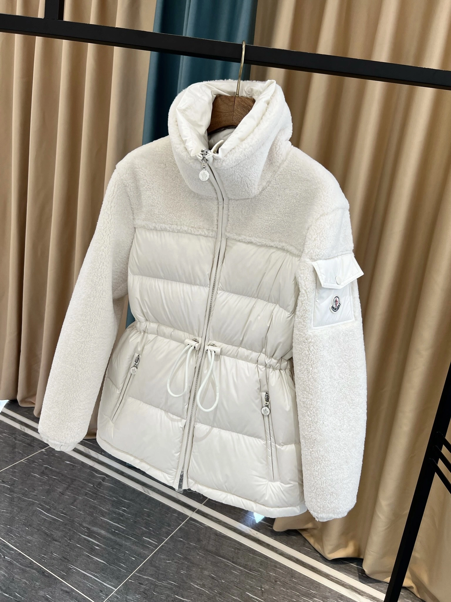 Moncler Down Jackets Colorful 146539