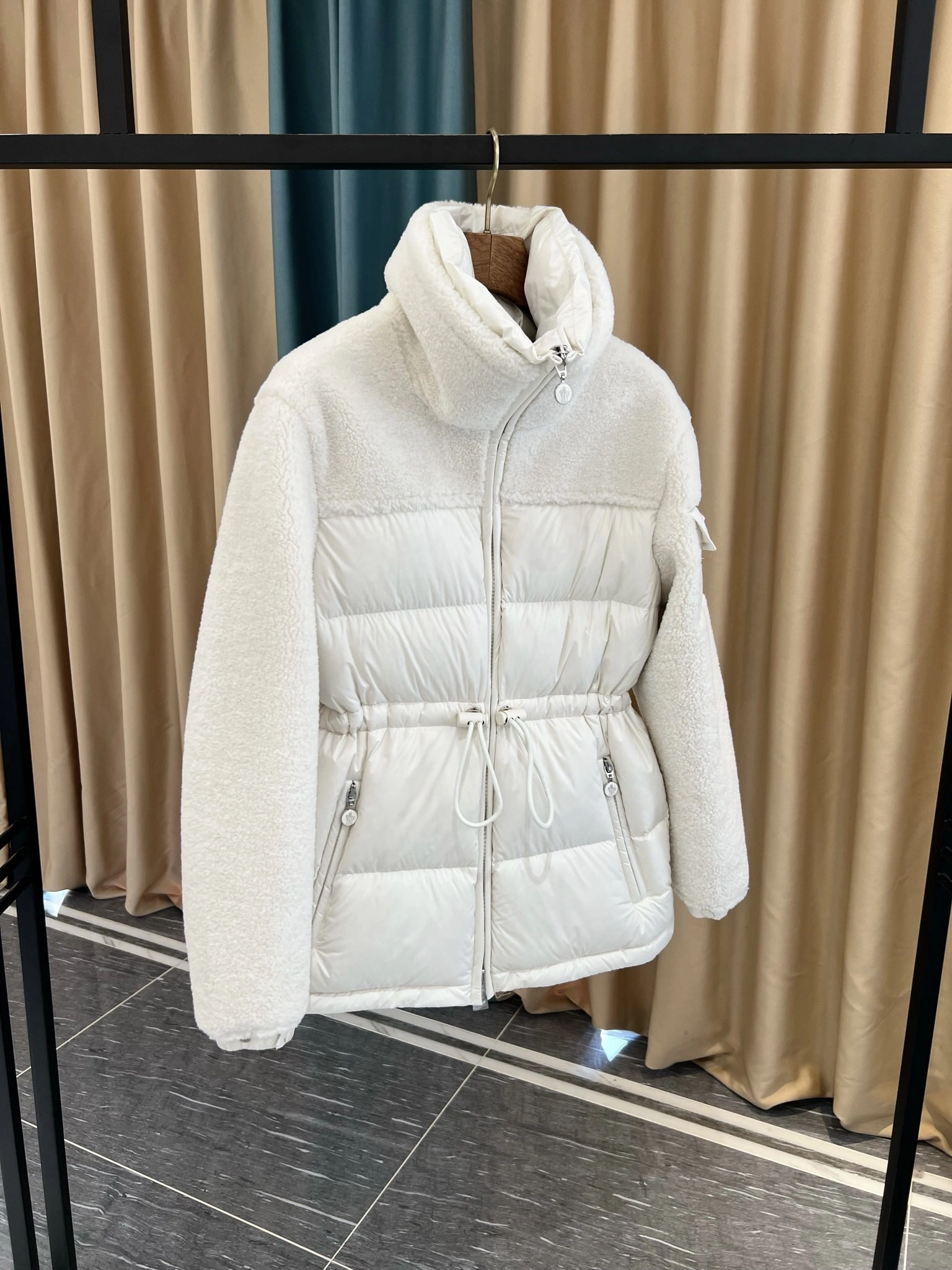 Moncler Down Jackets Colorful 146539