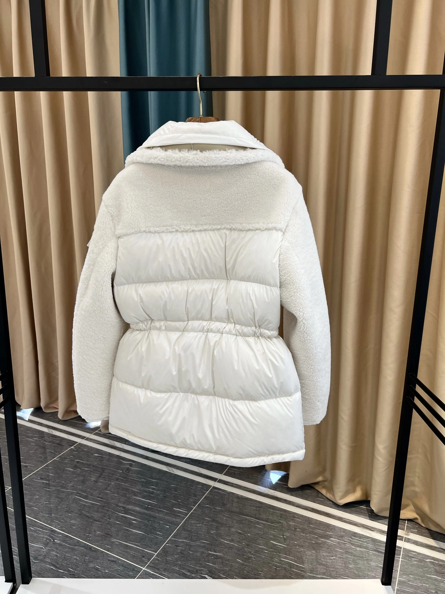 Moncler Down Jackets Colorful 146539