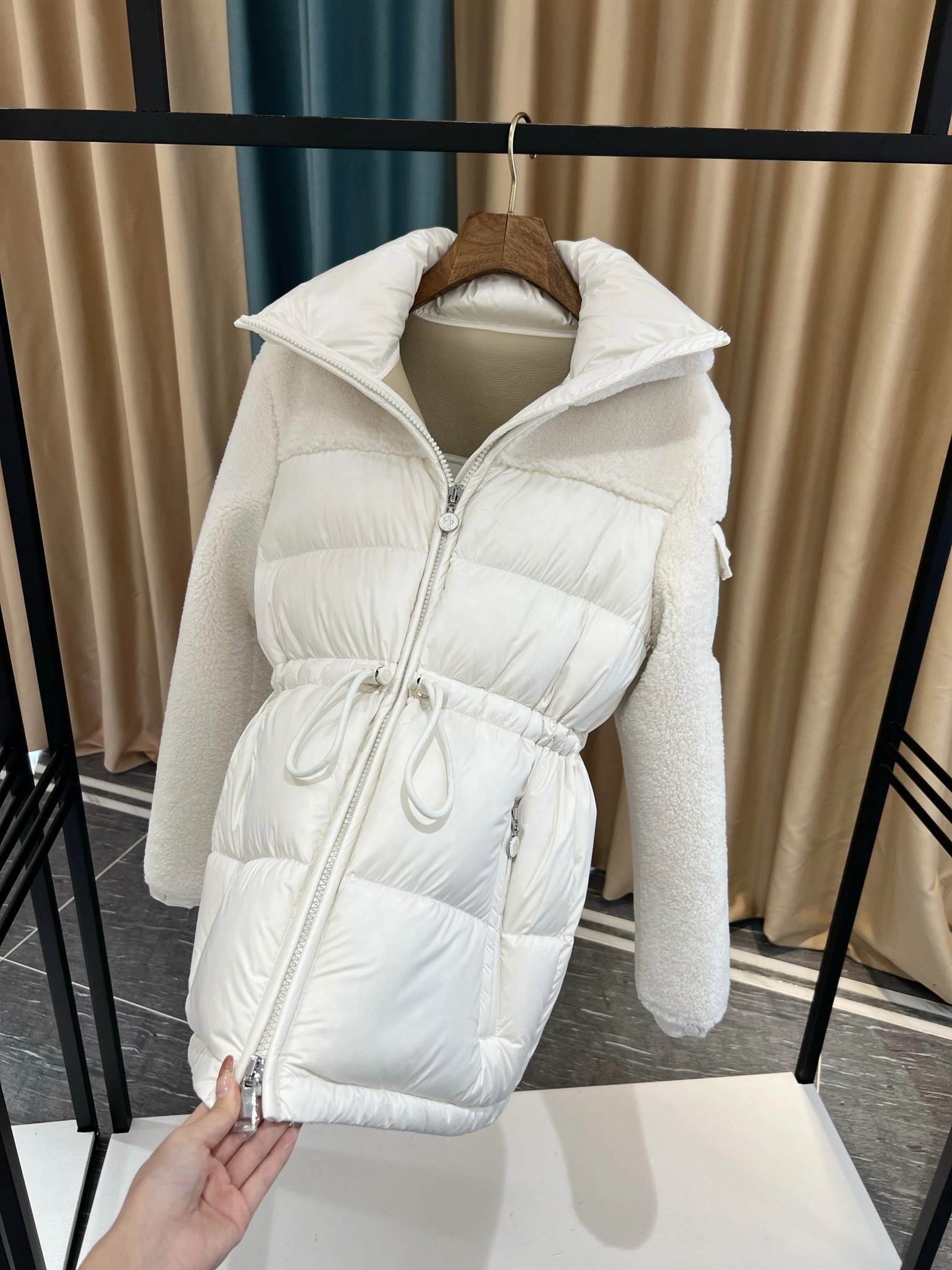 Moncler Down Jackets Colorful 146539