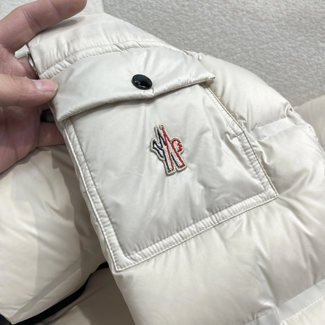 Moncler Down Jackets GoodFit 146526