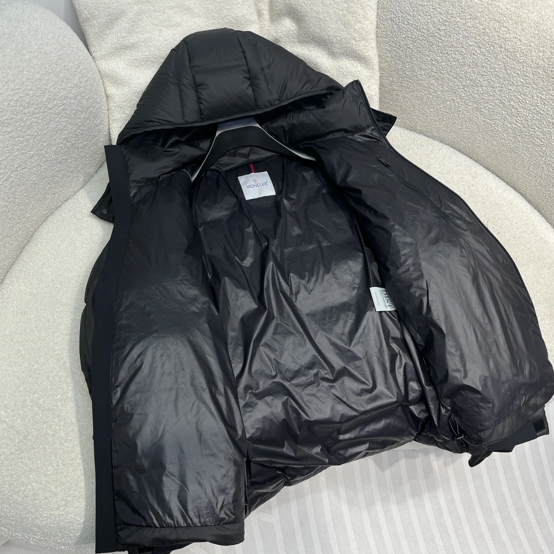 Moncler Down Jackets Practical 146524