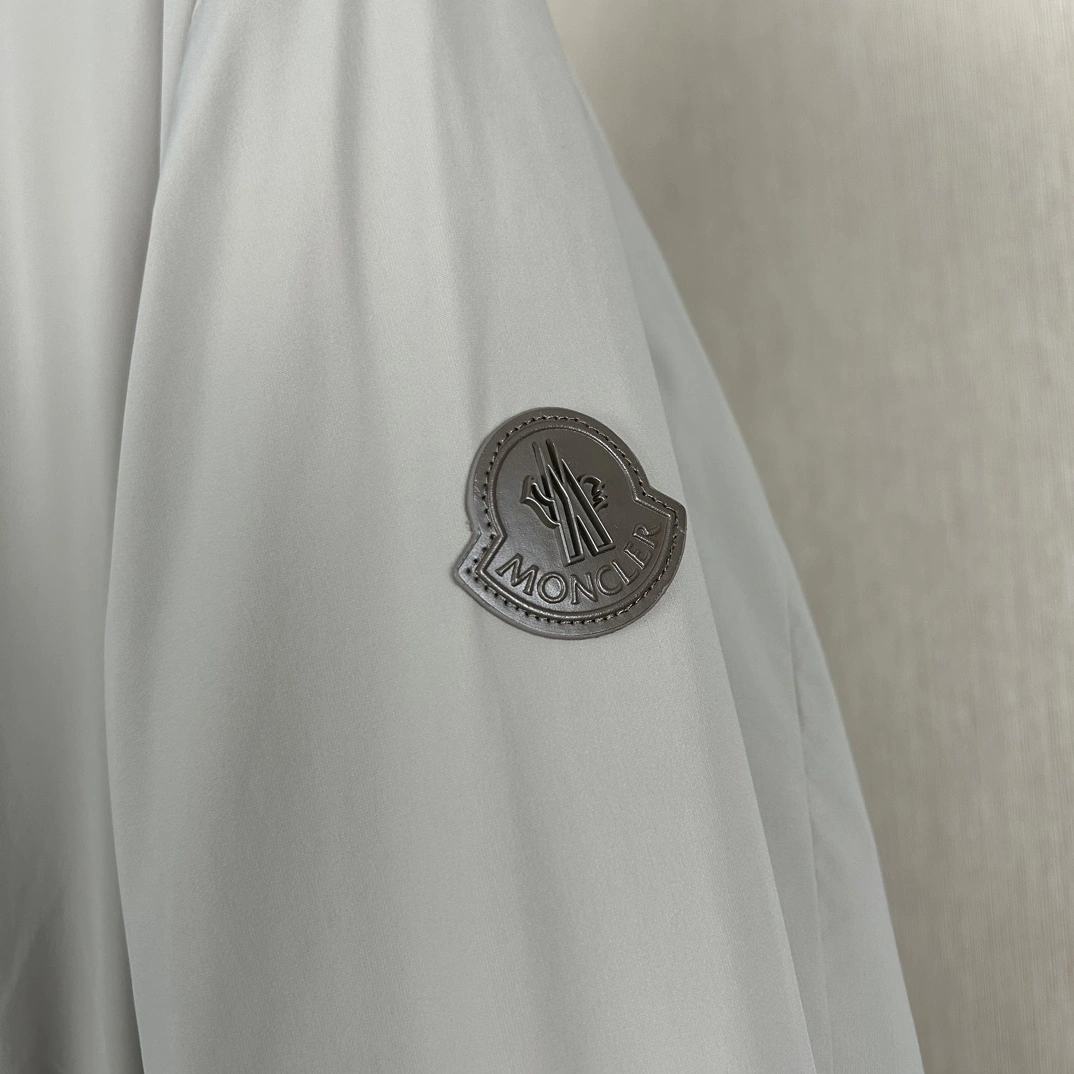 Moncler Down Jackets Breathable 146525