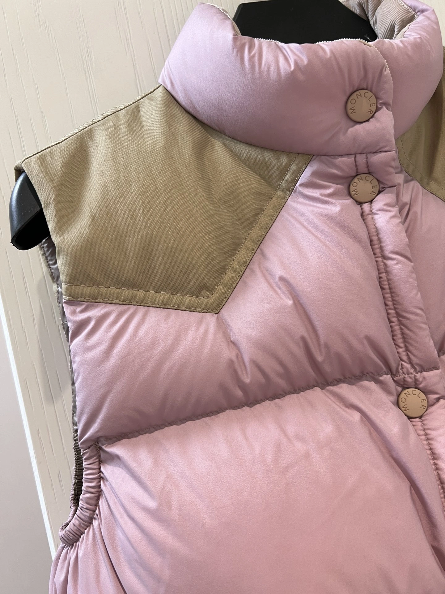 Durable Moncler Down Jackets 146522