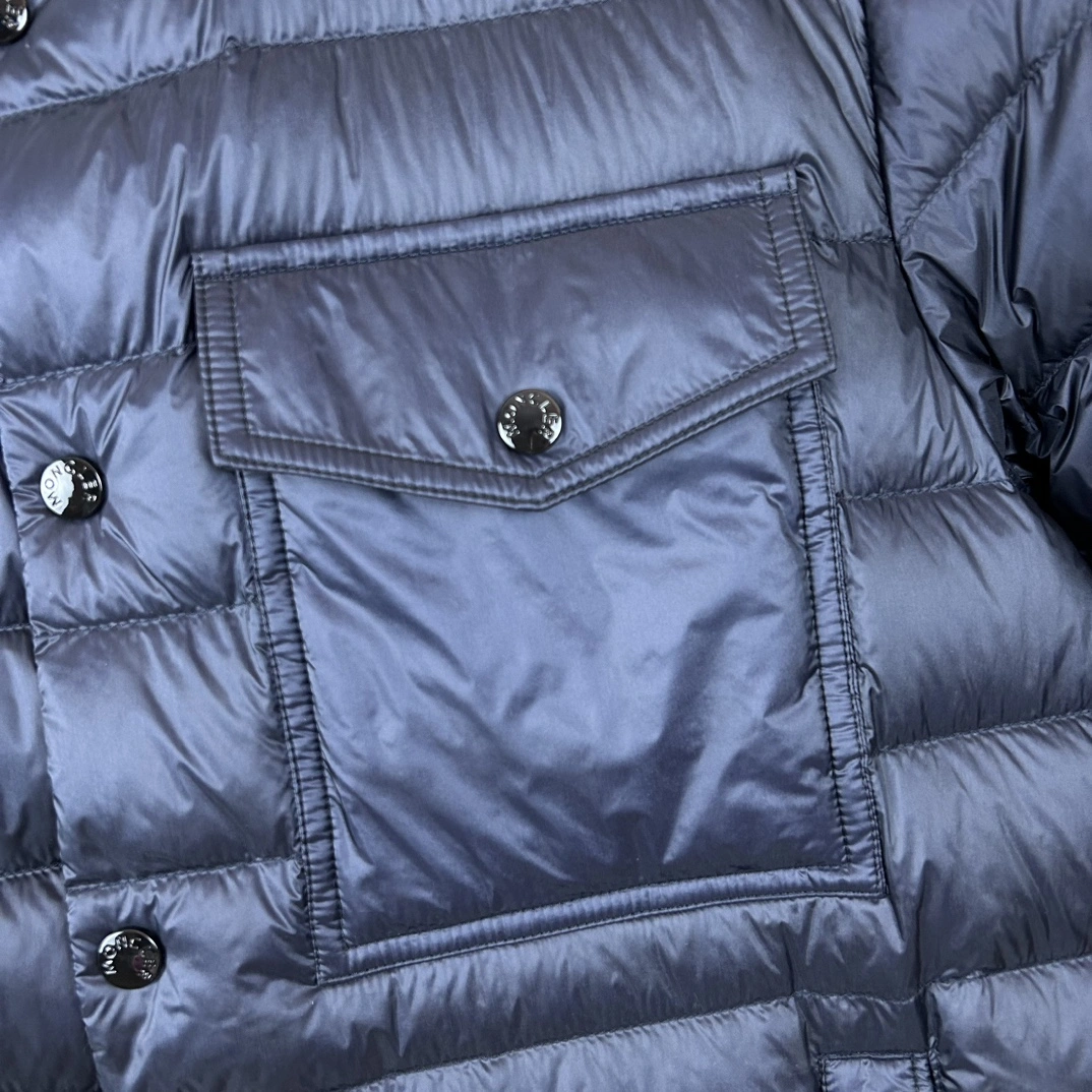 Moncler Down Jackets Modern 146547
