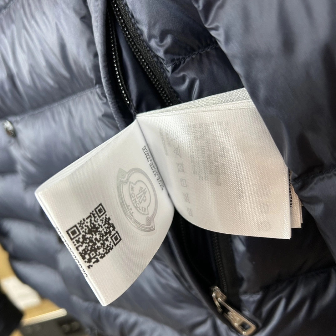 Moncler Down Jackets Modern 146547