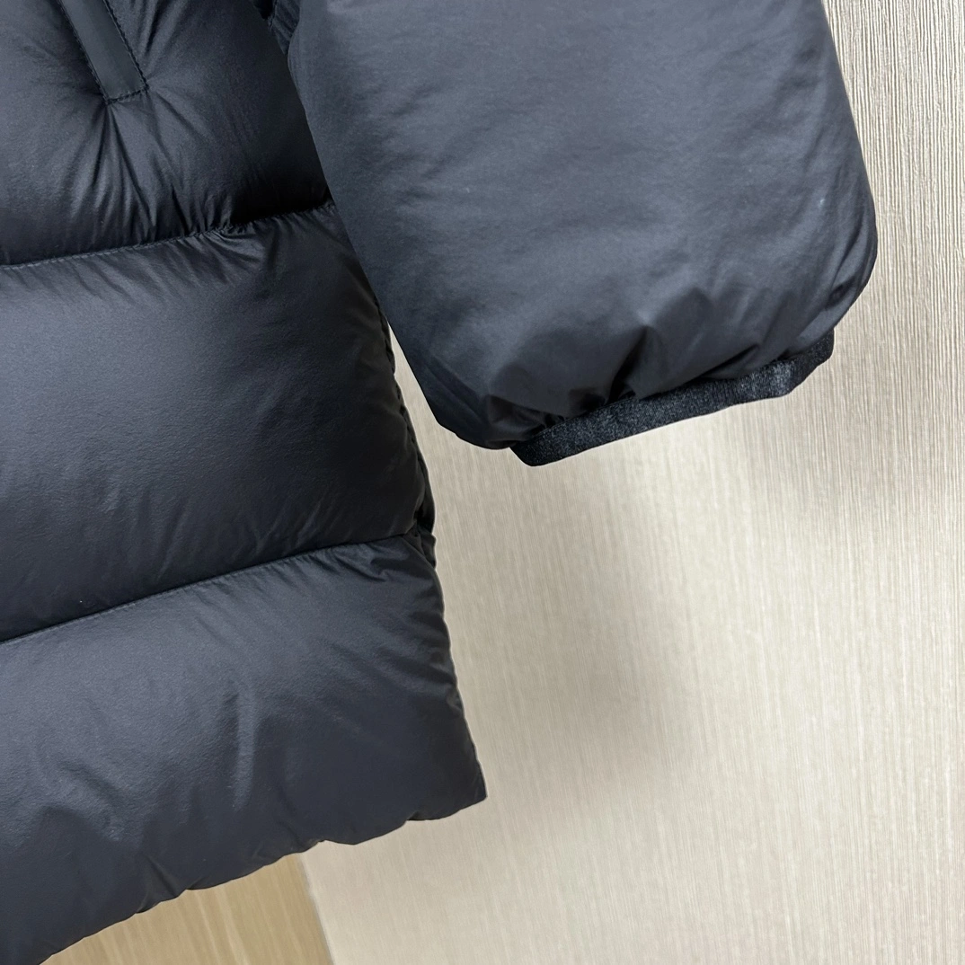 Effortless Moncler Down Jackets 146519