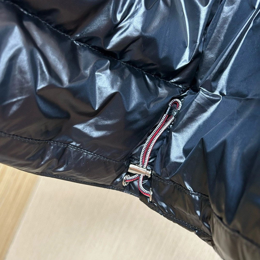 Moncler Down Jackets Breathable 146520