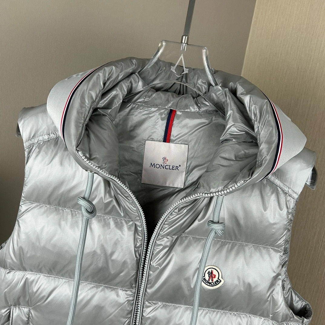 Bold Moncler Down Jackets 146518